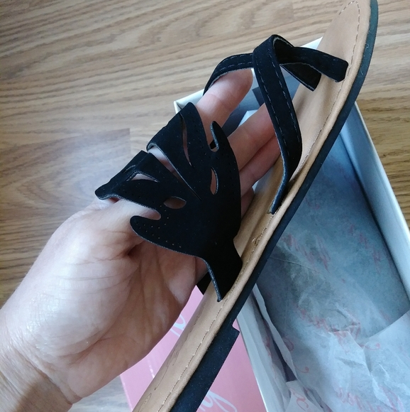 Black Sandals - Picture 4 of 8